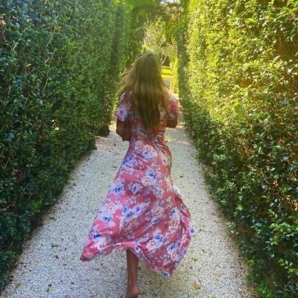 Auguste The Label Pascal Muse Floral Wrap Maxi Dress Pink Peach Short Sleeve 8 - Picture 9 of 16